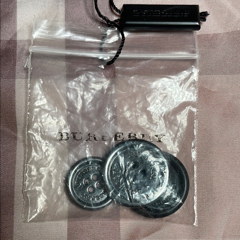 BURBERRY Brit Windbreaker Pouch Bag - Picture 3 of 7